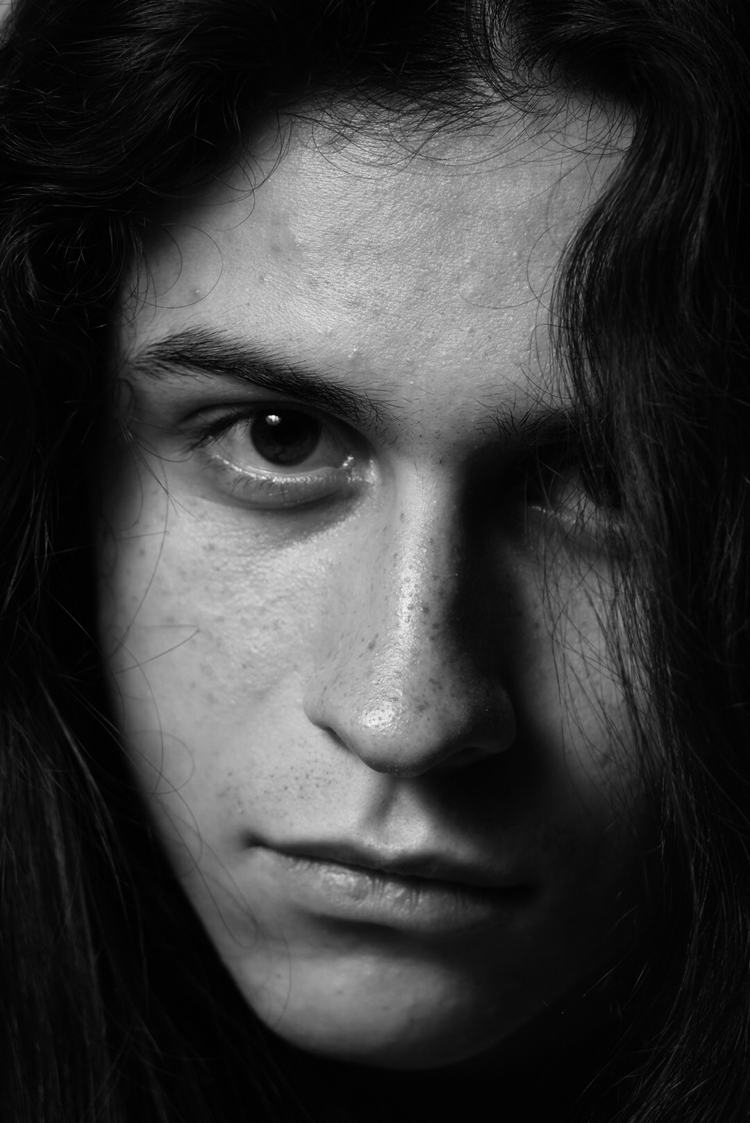 /Headshot18