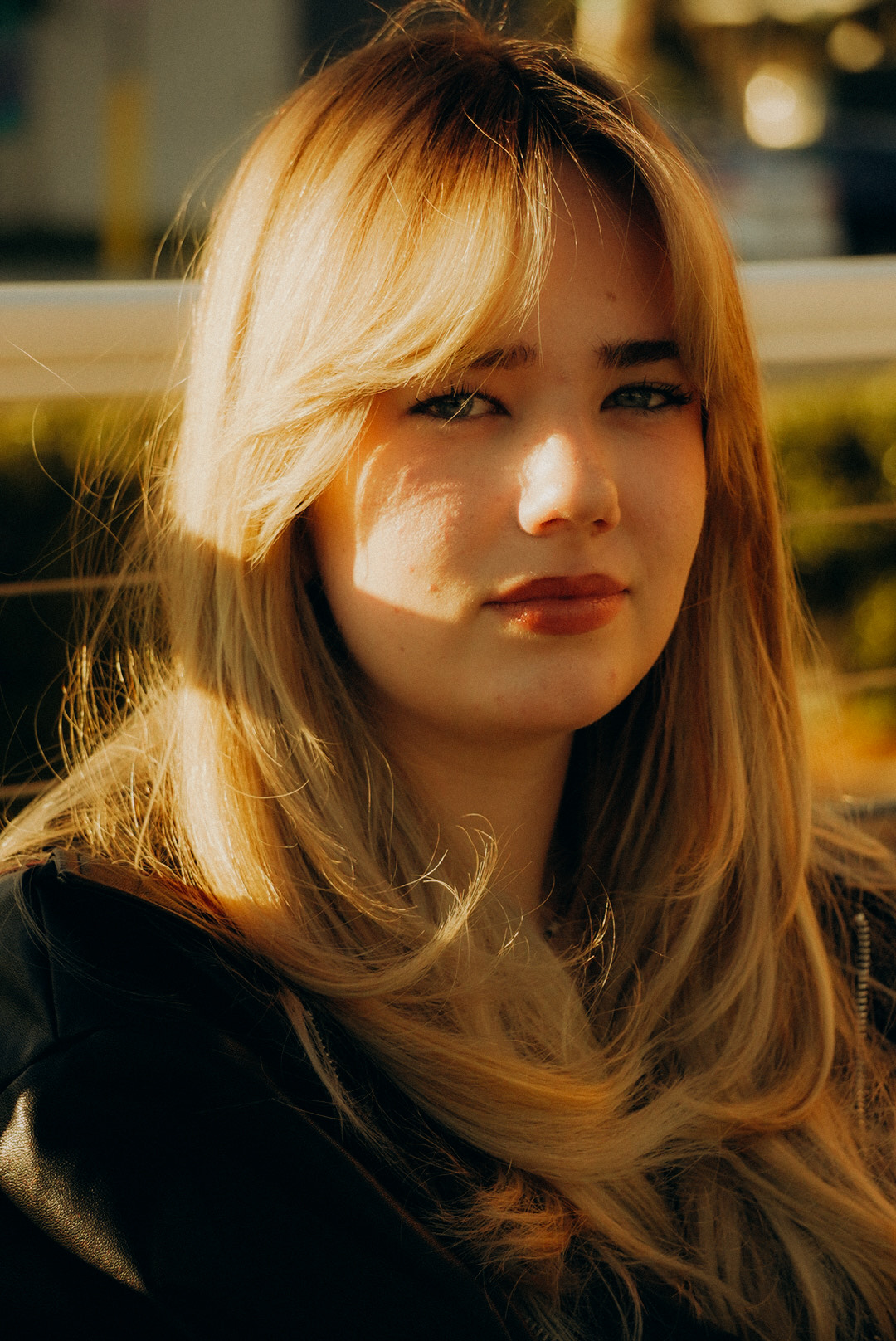 /Headshot2